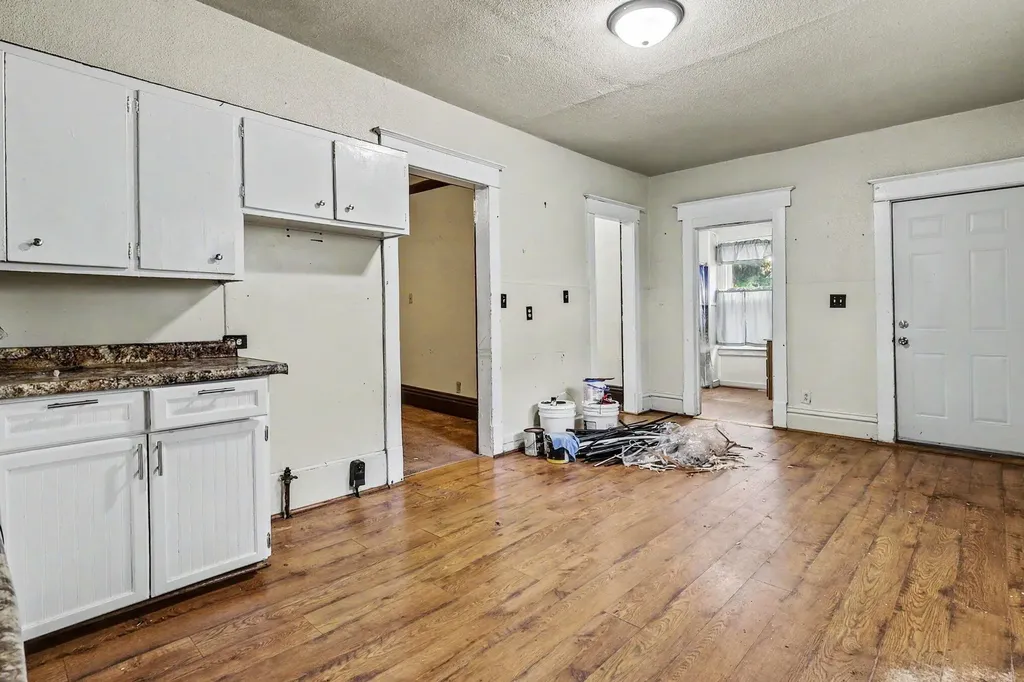 2332 Sanford Street Muskegon Heights City MI 49444
