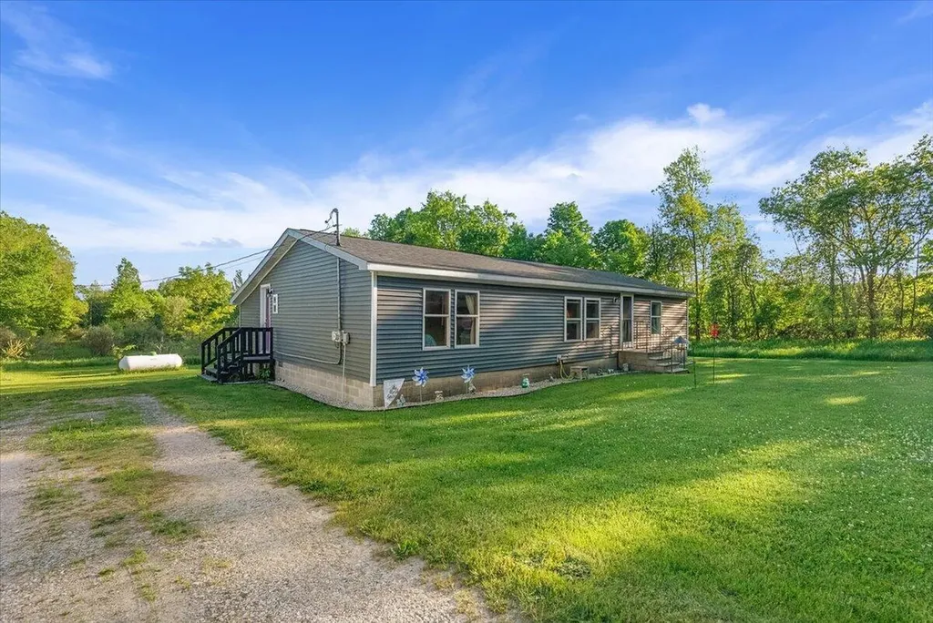 9423 E Baker Road Hesperia Village MI 49421