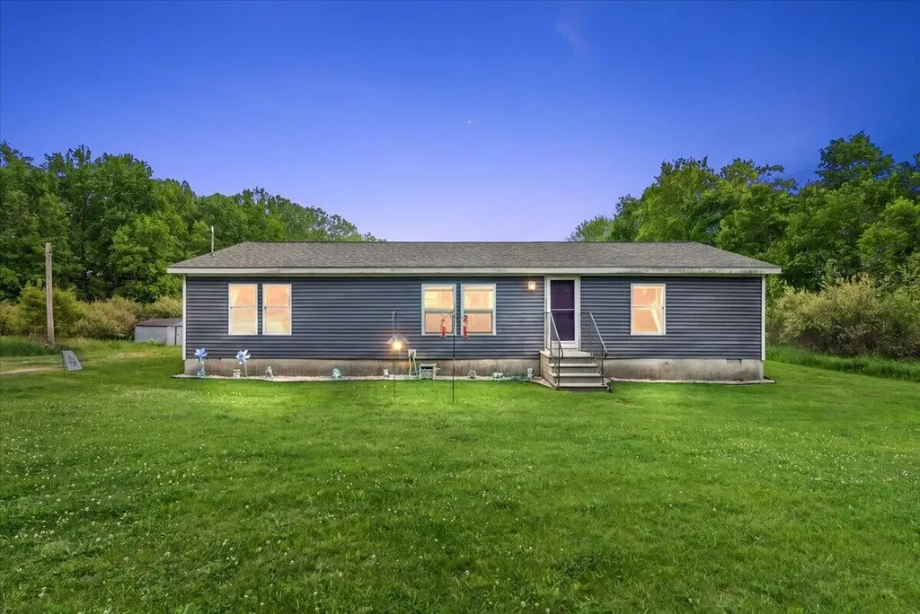 9423 E Baker Road Hesperia Village MI 49421