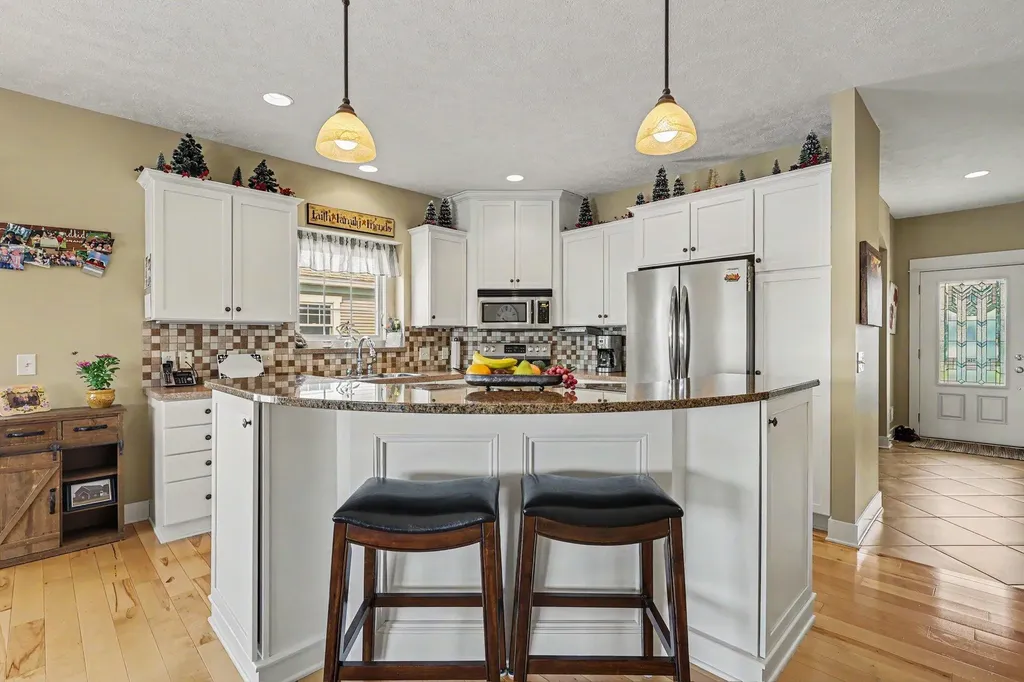 6011 Elmwood Lake Drive Hudsonville City MI 49426