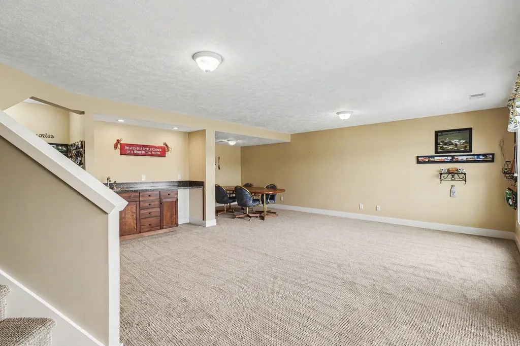 6011 Elmwood Lake Drive Hudsonville City MI 49426
