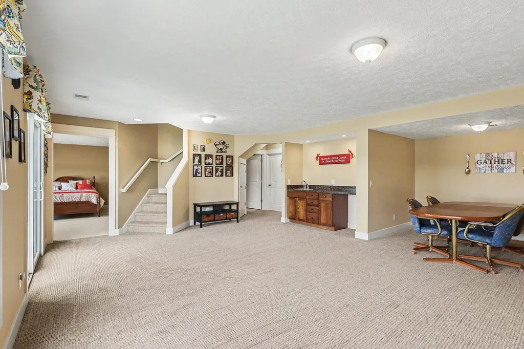 6011 Elmwood Lake Drive Hudsonville City MI 49426