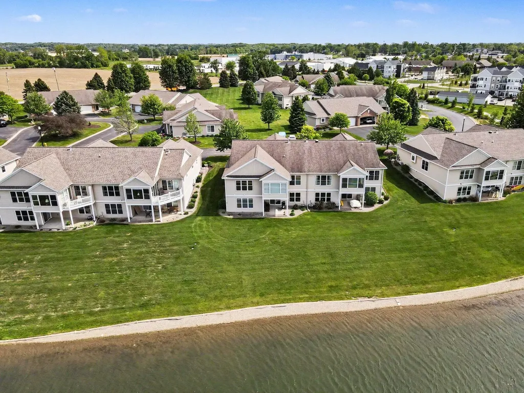 6011 Elmwood Lake Drive Hudsonville City MI 49426