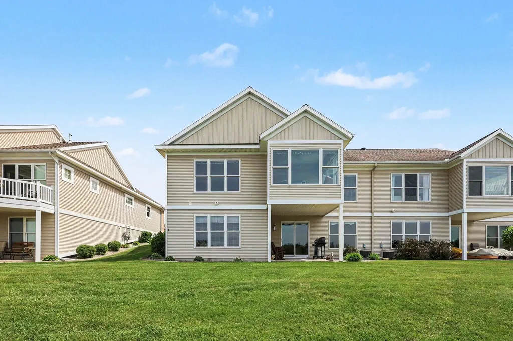 6011 Elmwood Lake Drive Hudsonville City MI 49426