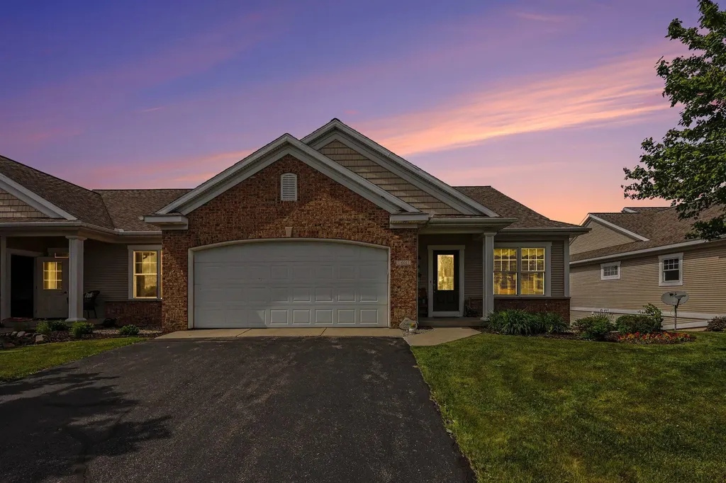 6011 Elmwood Lake Drive Hudsonville City MI 49426