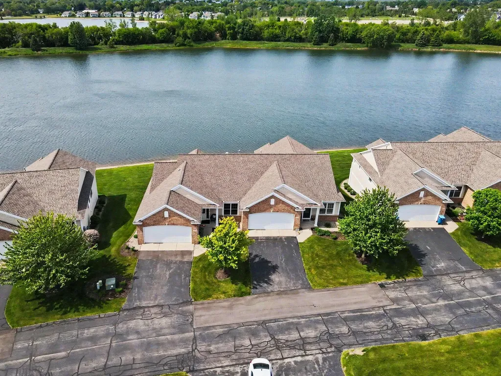 6011 Elmwood Lake Drive Hudsonville City MI 49426