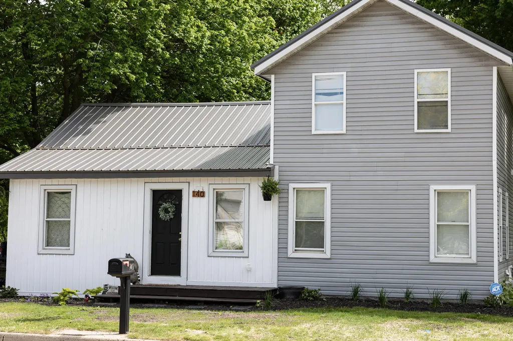 140 E South Avenue Unknown City MI 49421