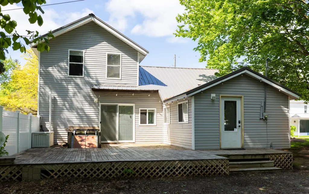 140 E South Avenue Unknown City MI 49421