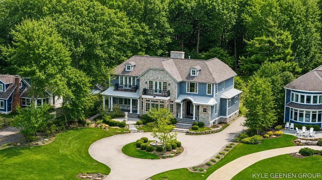 2817 Lakeshore Drive Saugatuck Township MI 49408