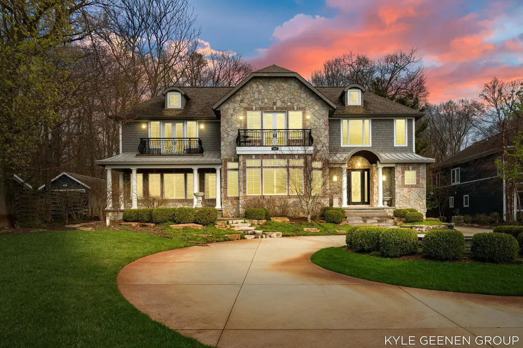 2817 Lakeshore Drive Saugatuck Township MI 49408