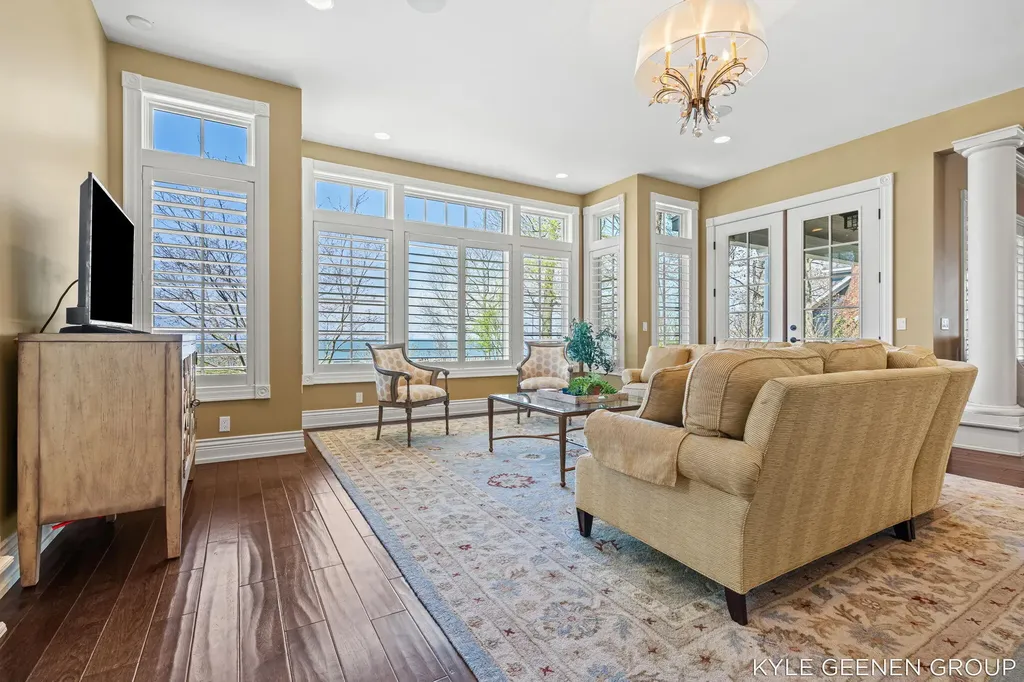 2817 Lakeshore Drive Saugatuck Township MI 49408
