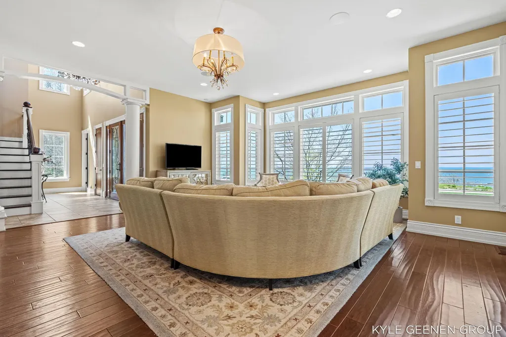 2817 Lakeshore Drive Saugatuck Township MI 49408