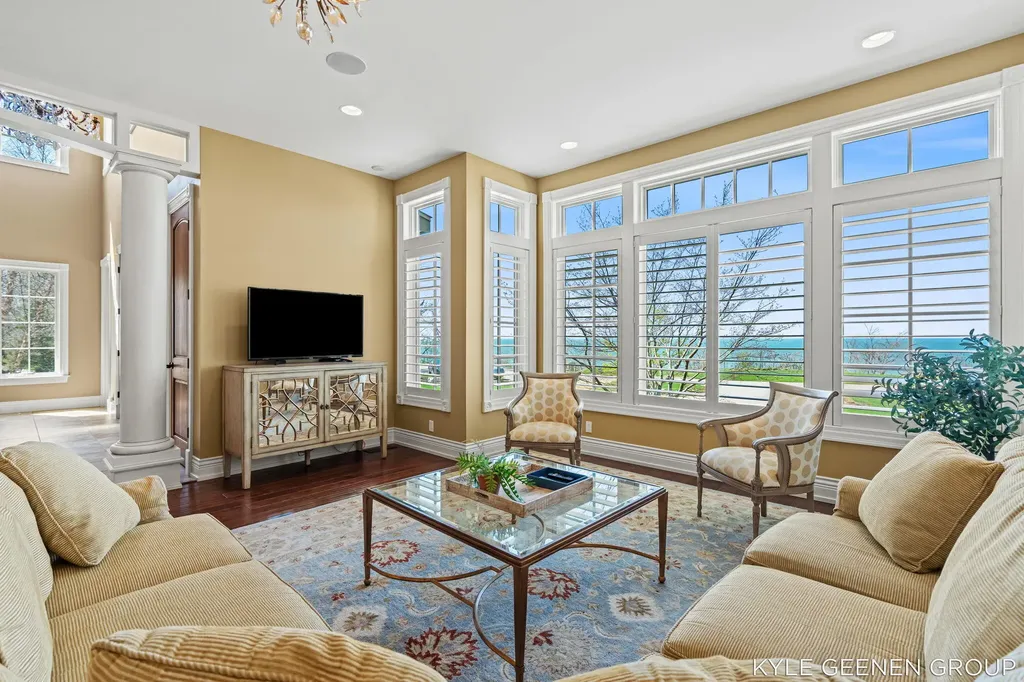 2817 Lakeshore Drive Saugatuck Township MI 49408