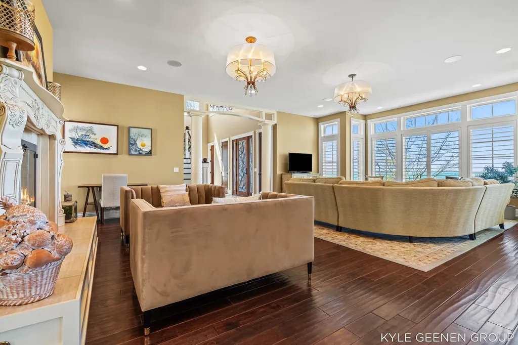 2817 Lakeshore Drive Saugatuck Township MI 49408