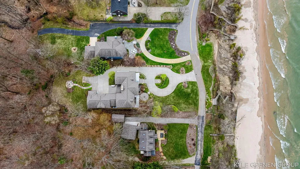 2817 Lakeshore Drive Saugatuck Township MI 49408