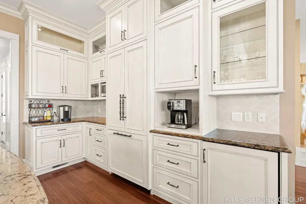 2817 Lakeshore Drive Saugatuck Township MI 49408