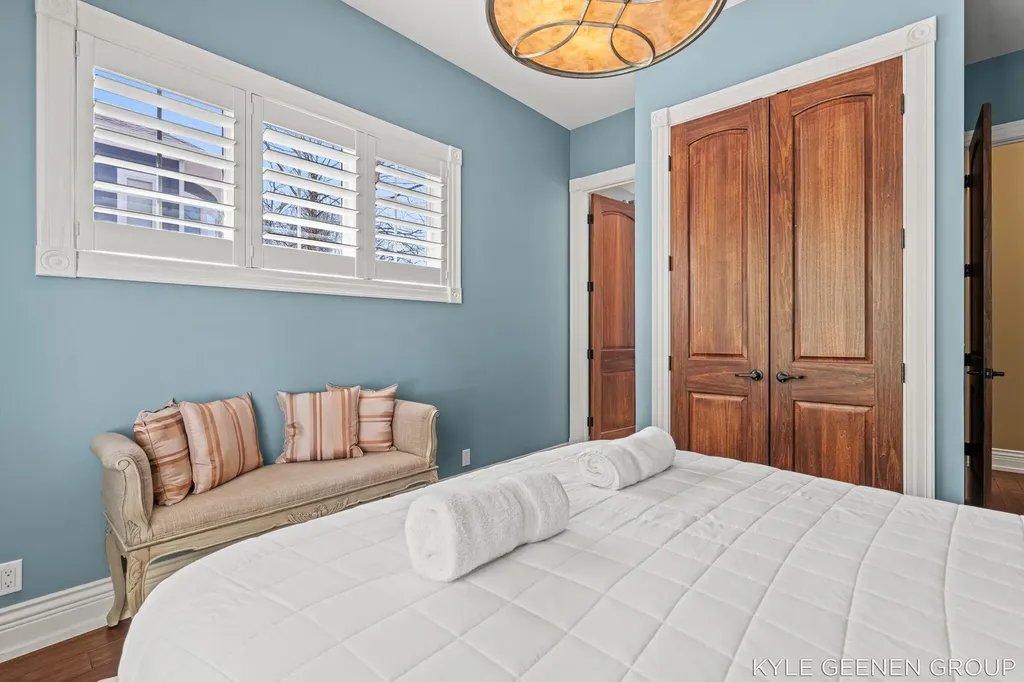 2817 Lakeshore Drive Saugatuck Township MI 49408