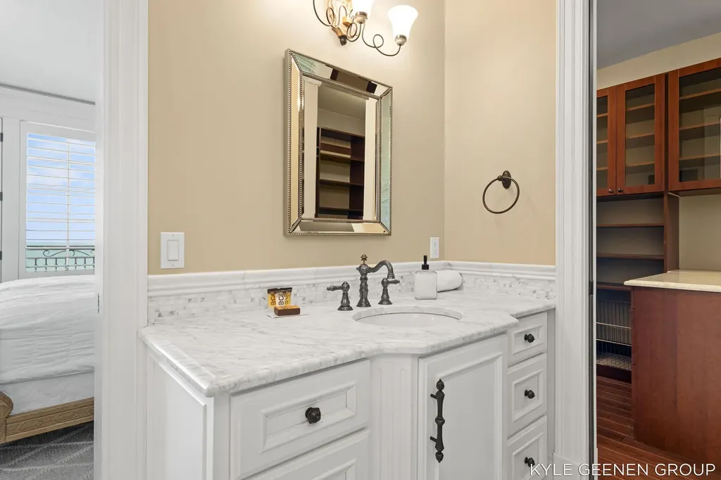 2817 Lakeshore Drive Saugatuck Township MI 49408