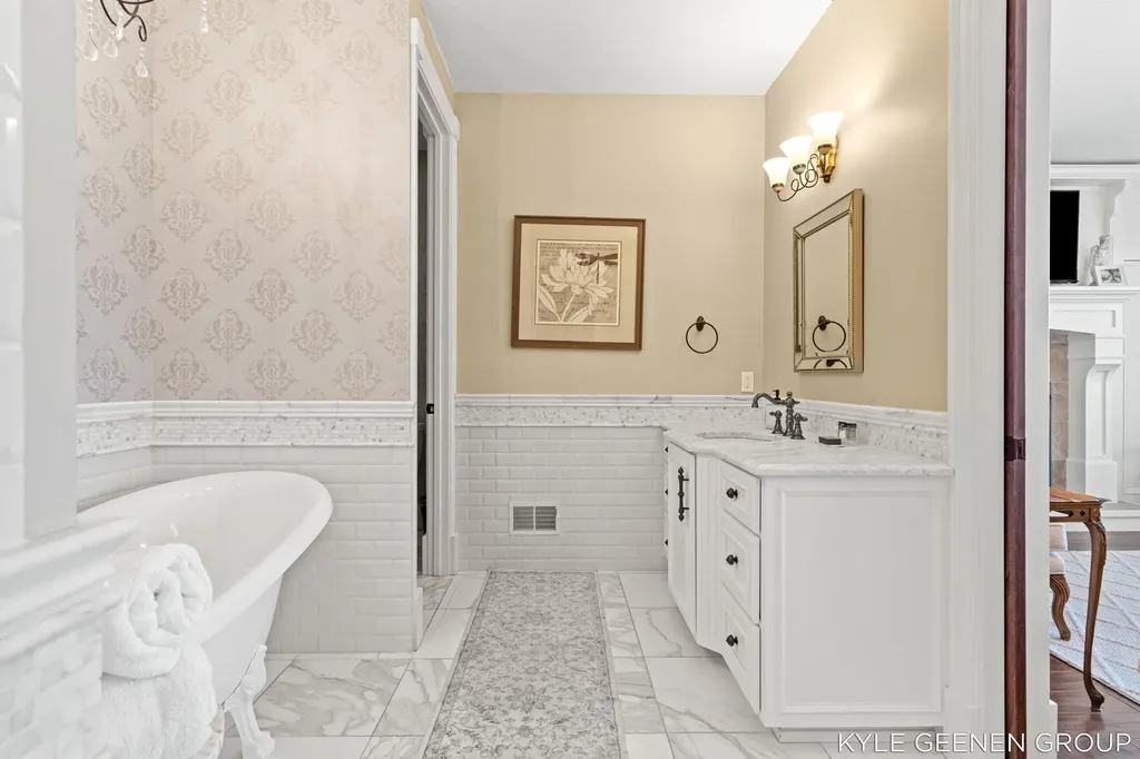 2817 Lakeshore Drive Saugatuck Township MI 49408