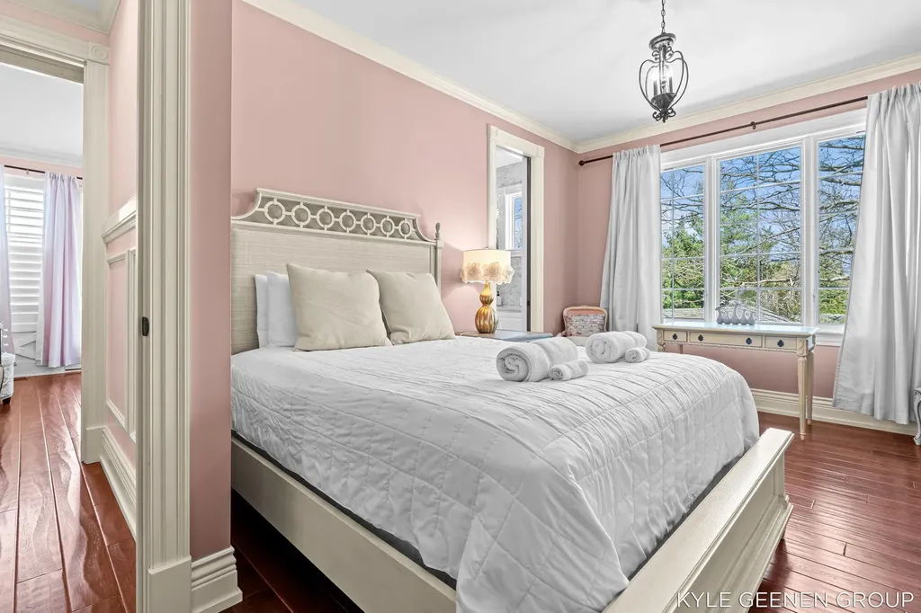 2817 Lakeshore Drive Saugatuck Township MI 49408
