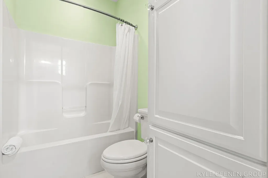 2817 Lakeshore Drive Saugatuck Township MI 49408