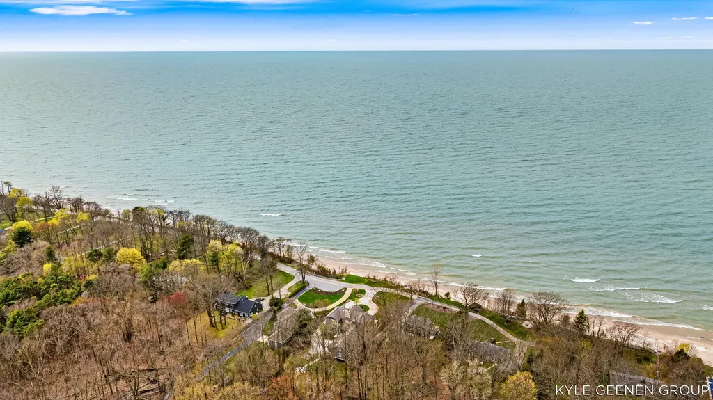 2817 Lakeshore Drive Saugatuck Township MI 49408