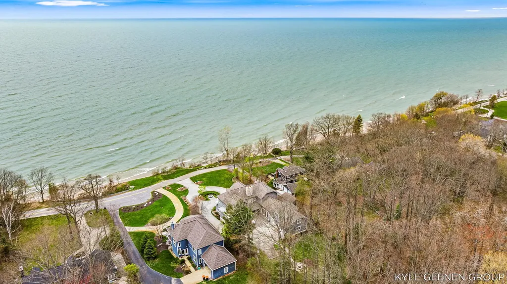 2817 Lakeshore Drive Saugatuck Township MI 49408