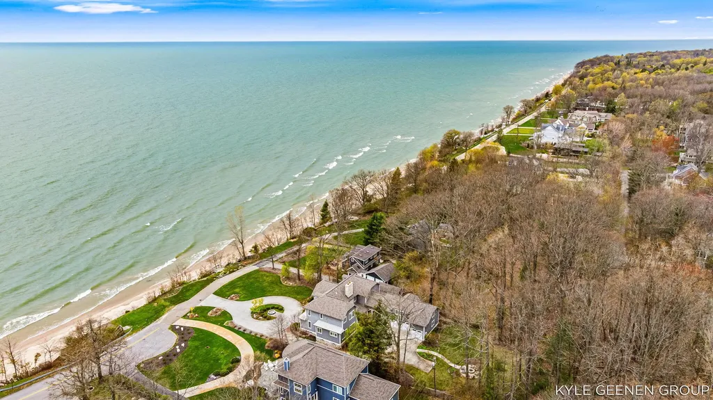 2817 Lakeshore Drive Saugatuck Township MI 49408