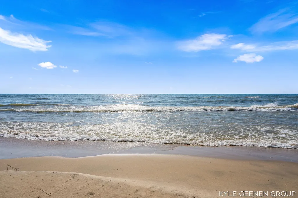 2817 Lakeshore Drive Saugatuck Township MI 49408