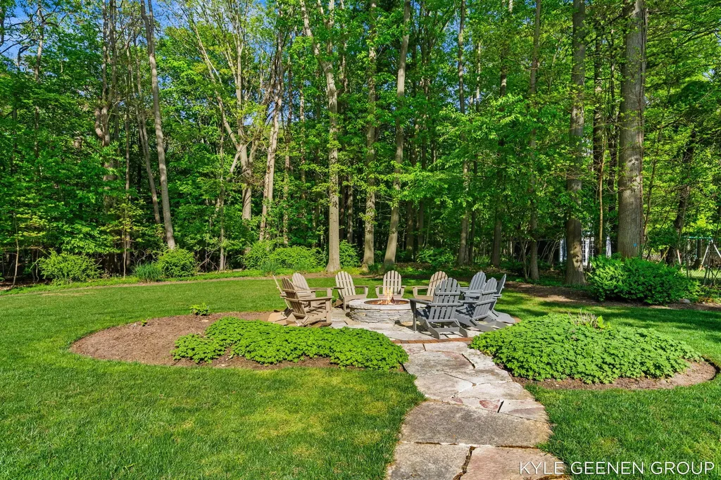 2817 Lakeshore Drive Saugatuck Township MI 49408