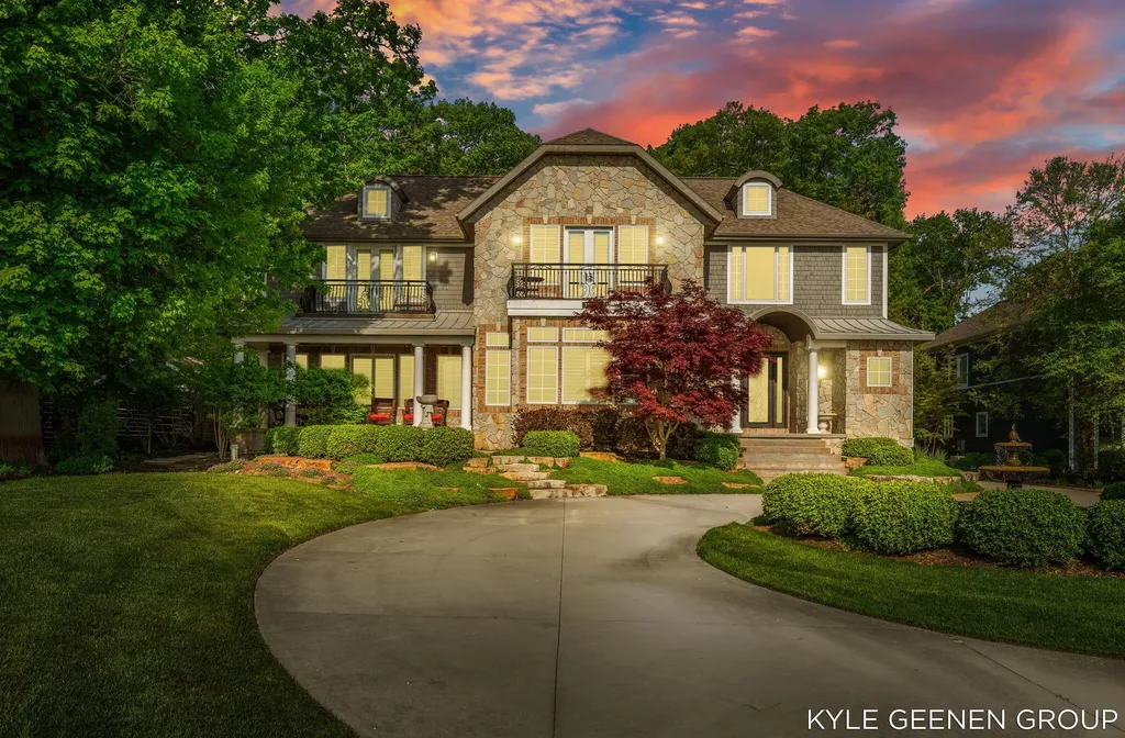 2817 Lakeshore Drive Saugatuck Township MI 49408