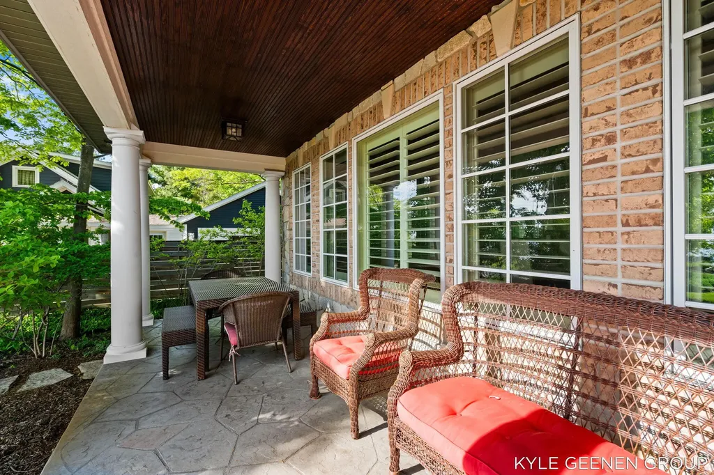 2817 Lakeshore Drive Saugatuck Township MI 49408
