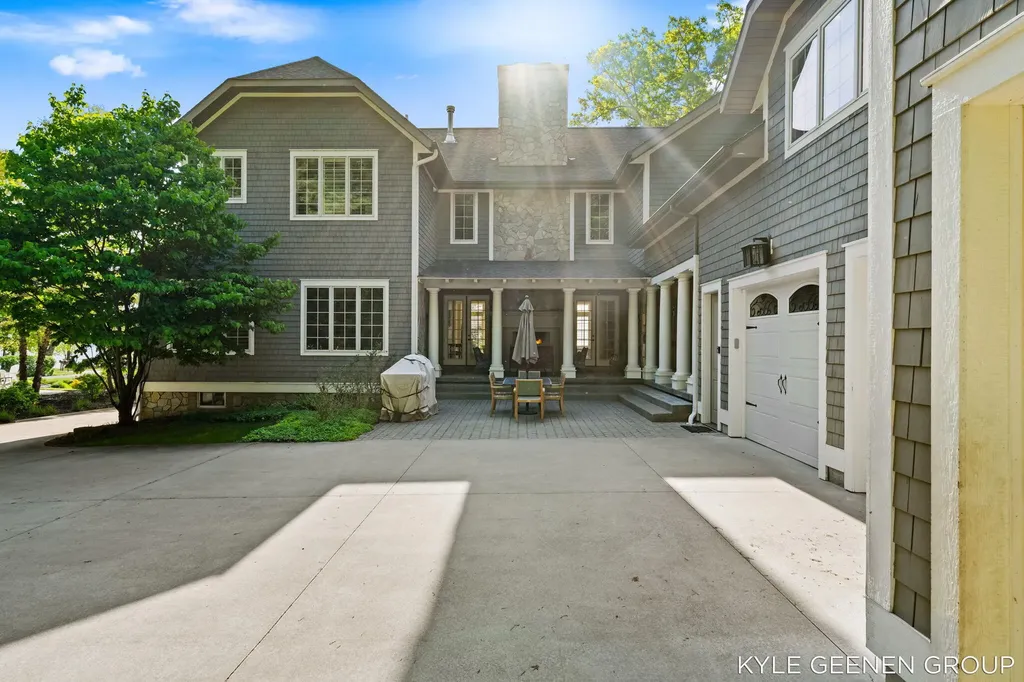 2817 Lakeshore Drive Saugatuck Township MI 49408