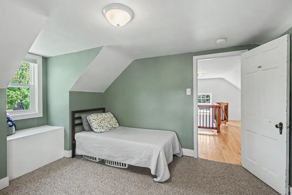 1222 W 32nd Street Holland City MI 49423