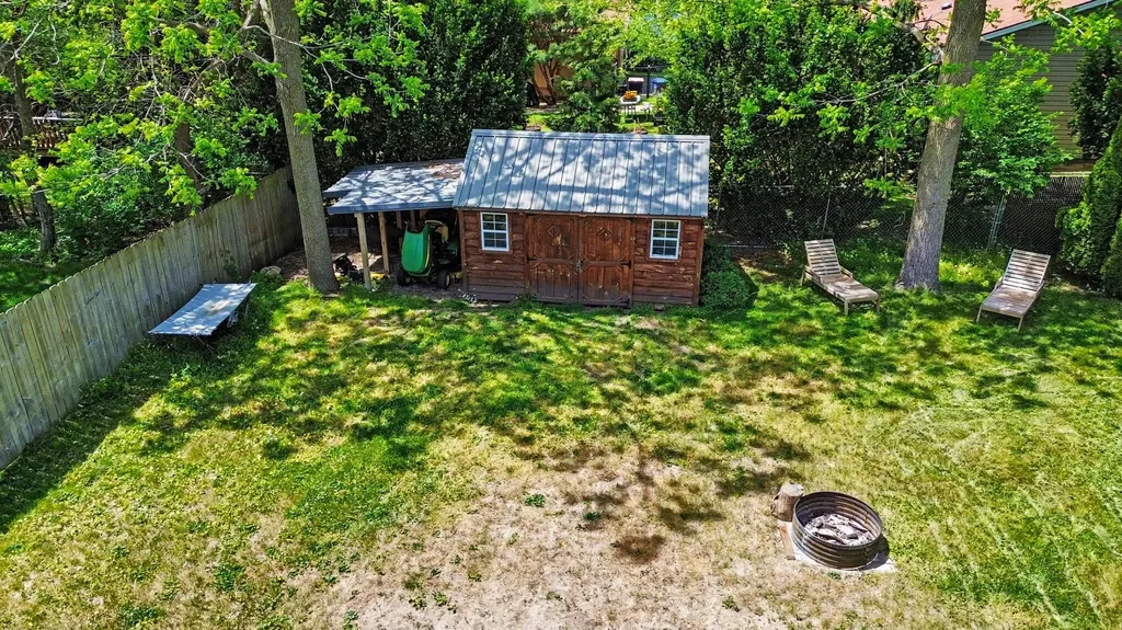 1222 W 32nd Street Holland City MI 49423