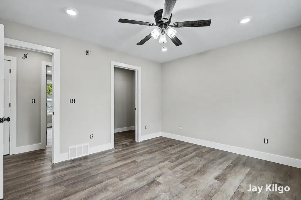 1284 James Avenue Muskegon Charter Township MI 49442
