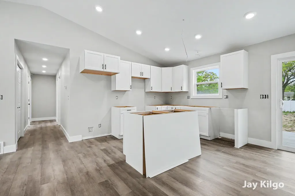 1284 James Avenue Muskegon Charter Township MI 49442