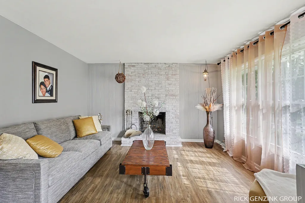 3421 Senora Avenue SE Grand Rapids City MI 49508