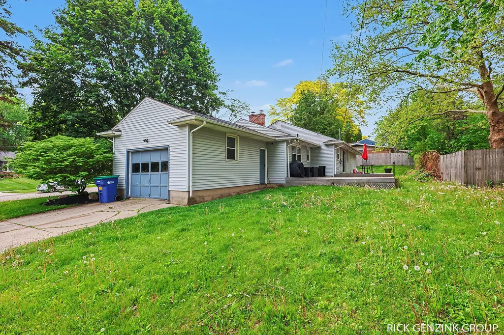 3421 Senora Avenue SE Grand Rapids City MI 49508