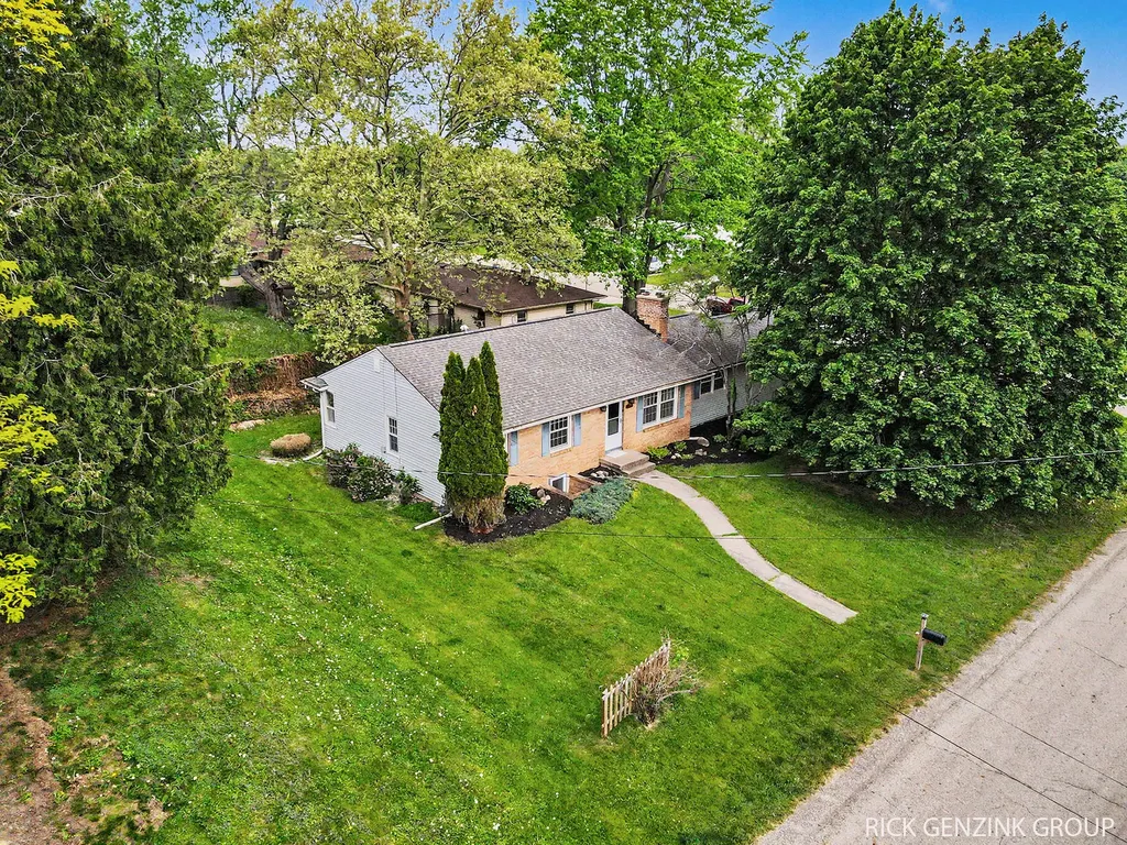 3421 Senora Avenue SE Grand Rapids City MI 49508