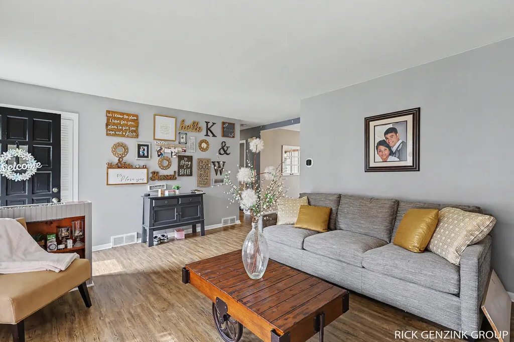 3421 Senora Avenue SE Grand Rapids City MI 49508