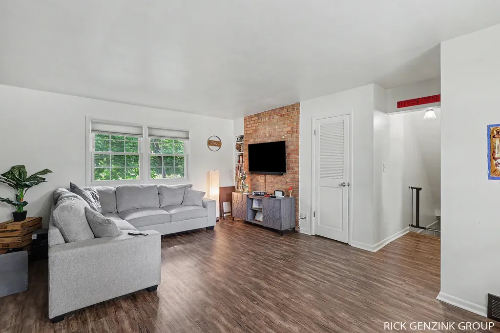3421 Senora Avenue SE Grand Rapids City MI 49508