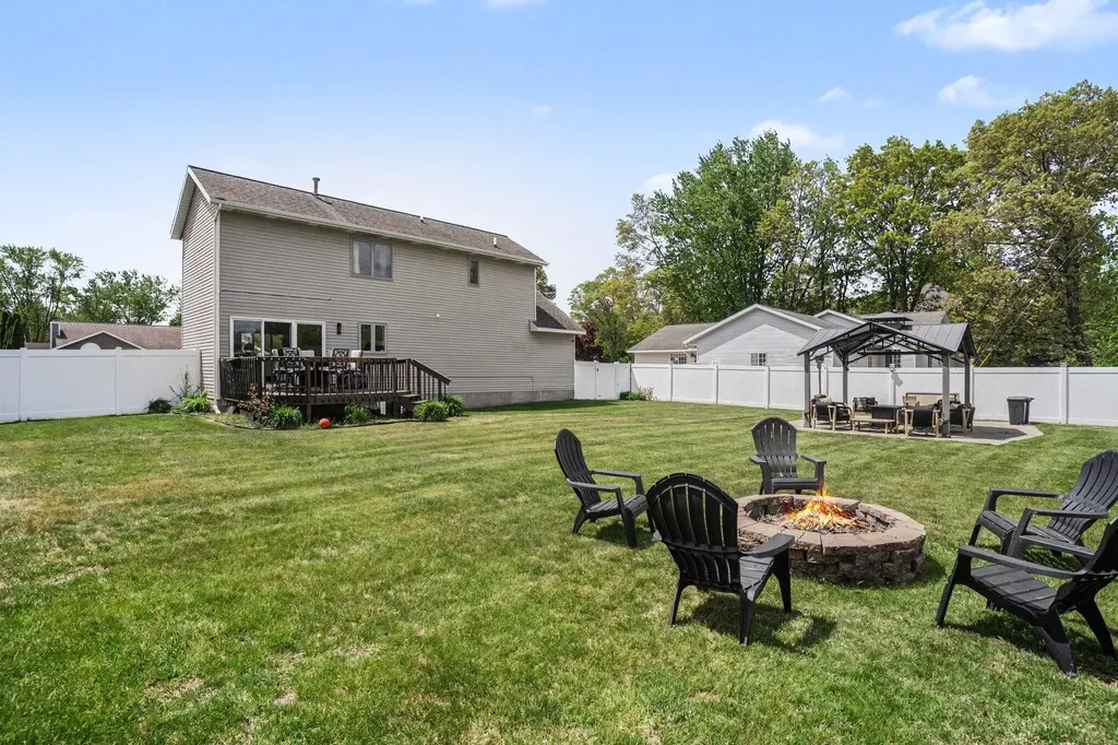 1524 Garrison Road Roosevelt Park City MI 49441