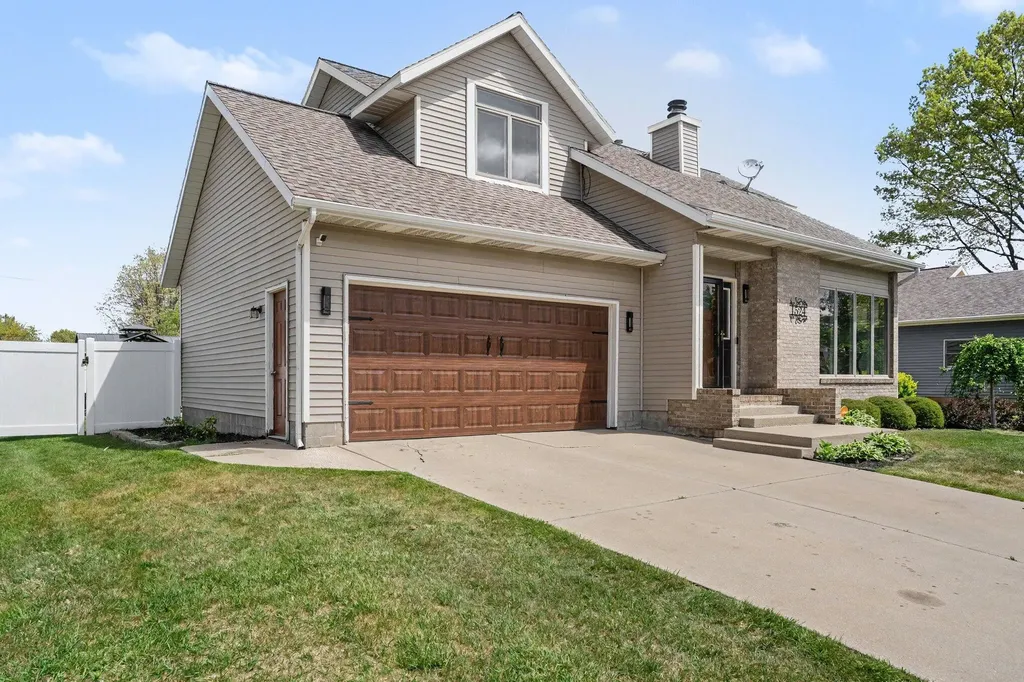 1524 Garrison Road Roosevelt Park City MI 49441