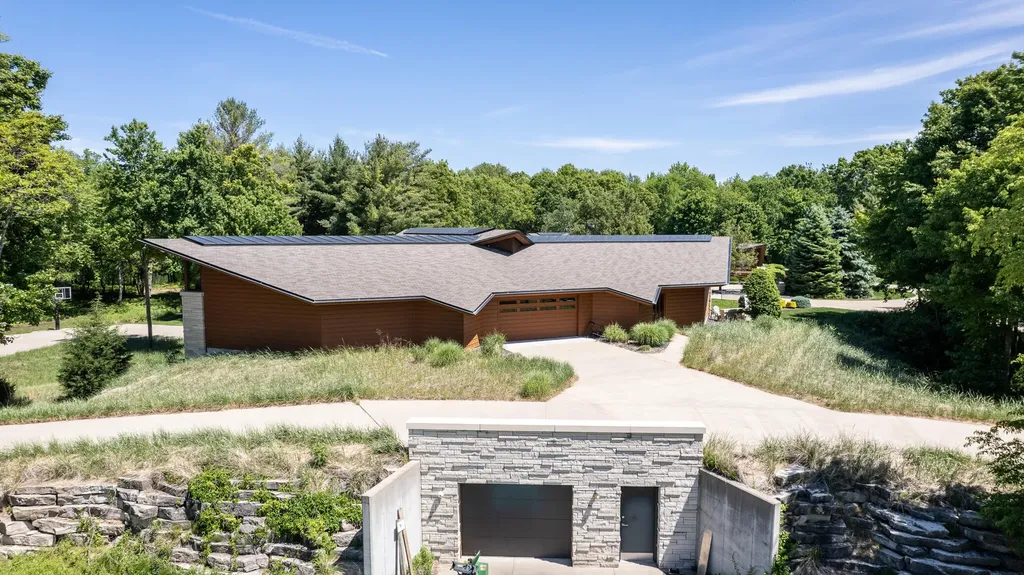 6479 144th Avenue Laketown Township MI 49423