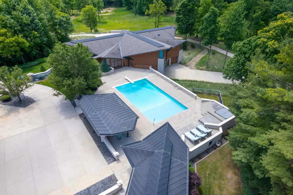 6479 144th Avenue Laketown Township MI 49423