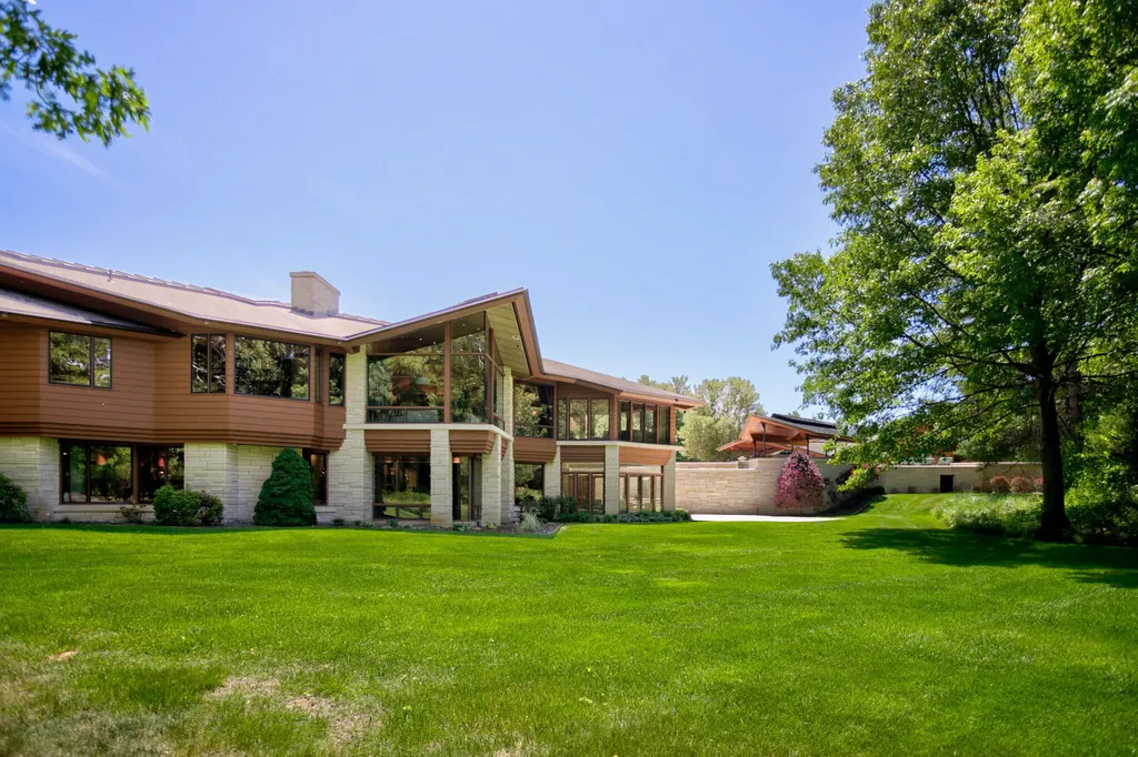 6479 144th Avenue Laketown Township MI 49423