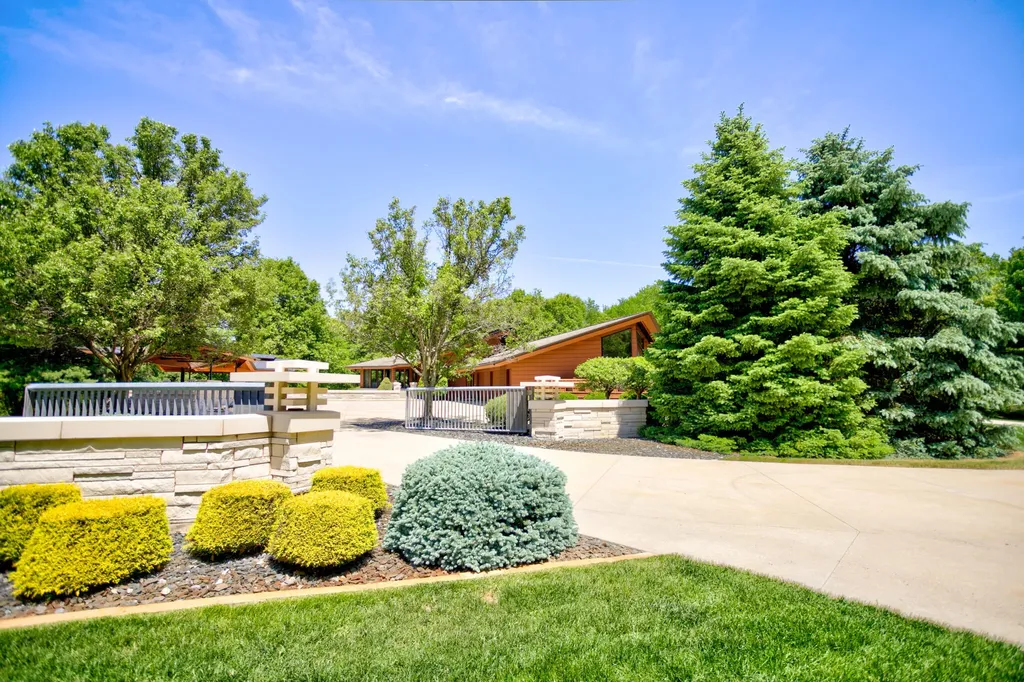 6479 144th Avenue Laketown Township MI 49423