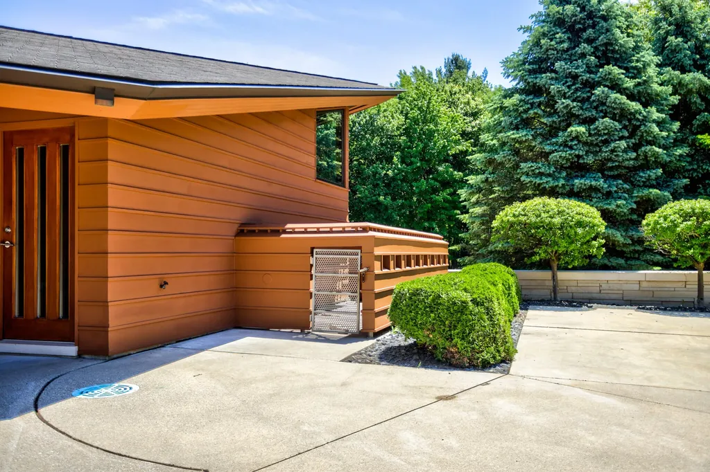 6479 144th Avenue Laketown Township MI 49423