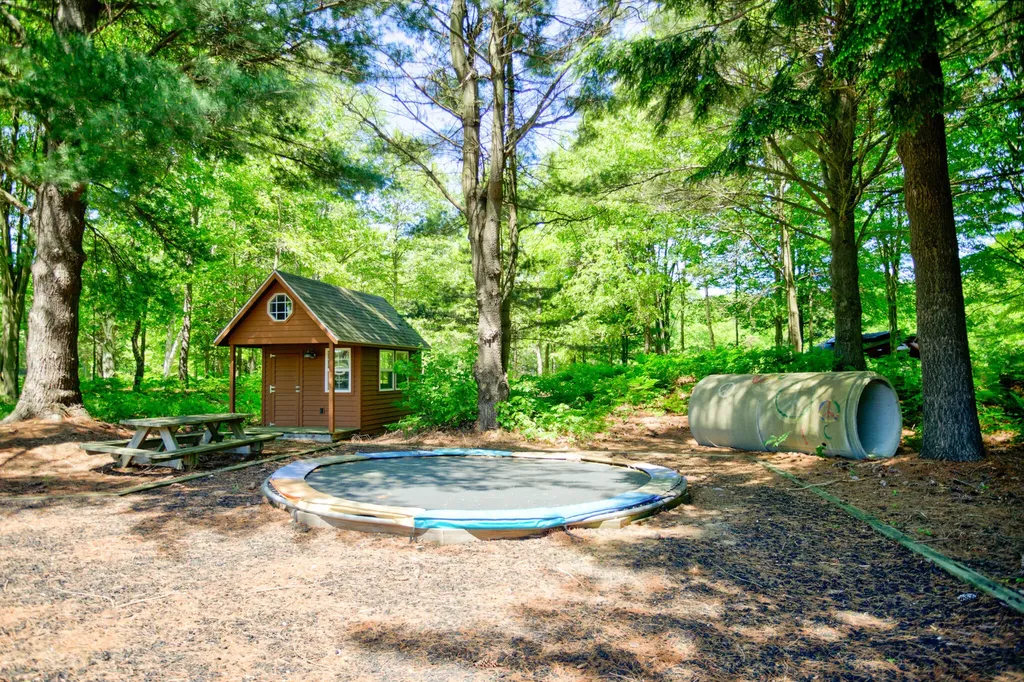 6479 144th Avenue Laketown Township MI 49423